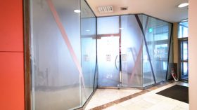 ガラス面シート施工のアイキャッチ画像